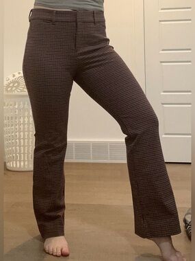 Old Navy High Rise Pixie Flare Plaid Pants Size 8 Petite